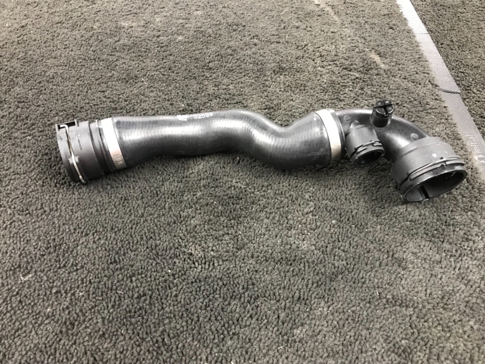 BMW E46 TOP RADIATOR COOLANT WATER HOSE 320I 325 330I 