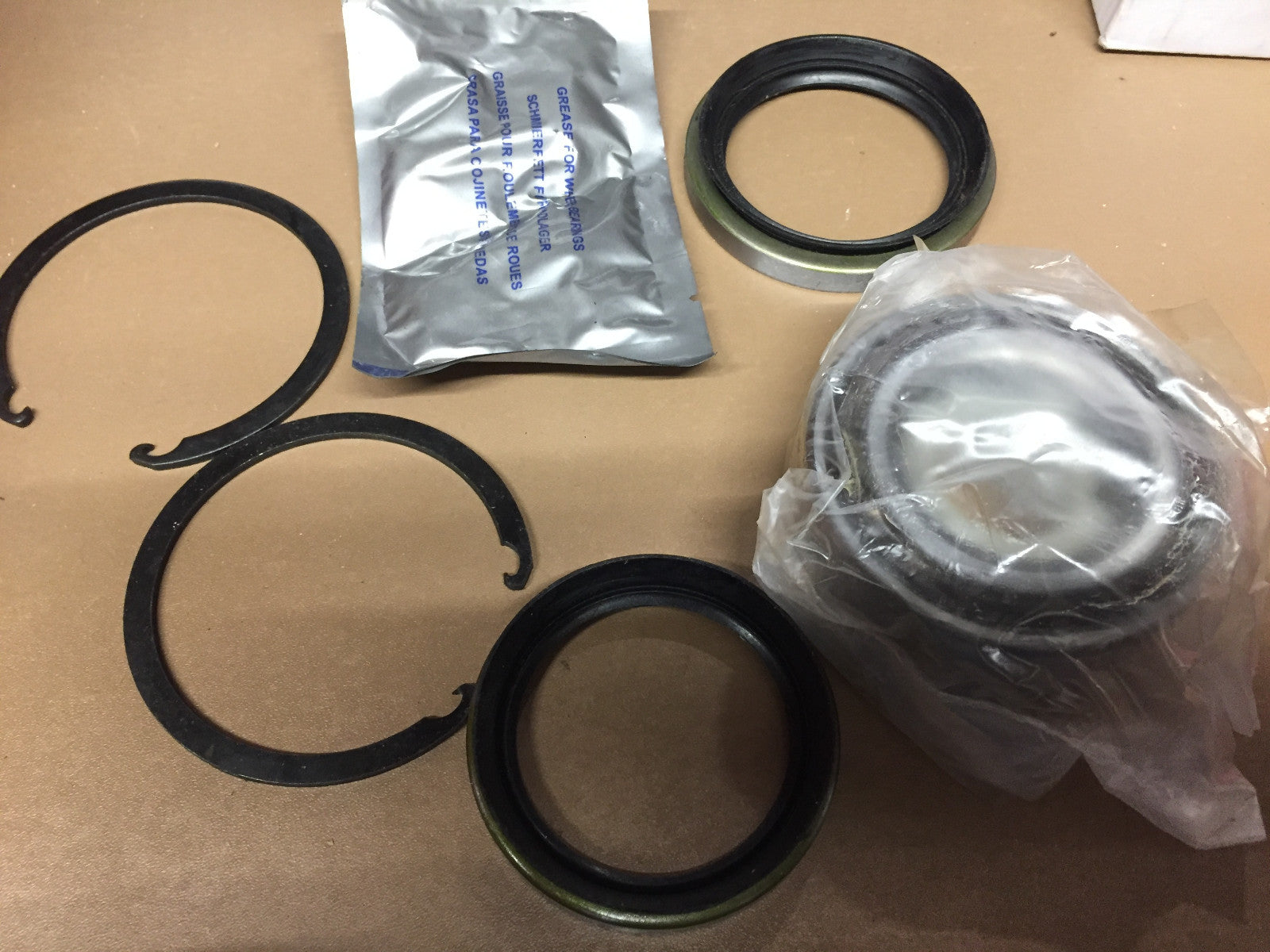 FOR TOYOTA COROLLA GTi AE92 1987-1992 FRONT WHEEL BEARING KIT NEW -
