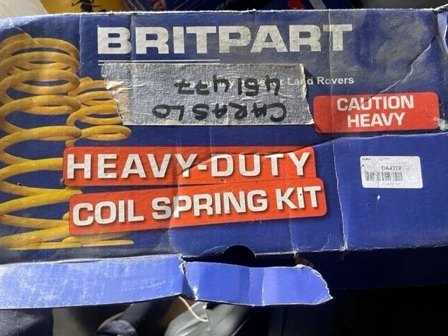 LAND ROVER DEFENDER DISCOVERY  HEAVY DUTY STANDARD HEIGHT COIL SPRING  DA4278