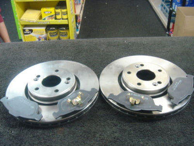 FOR RENAULT LAGUNA 16V DCI 01- 06 FRONT BRAKE DISCS & PADS 300MM