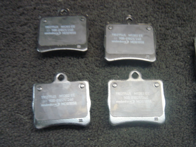 FOR MERCEDES C180 C200 C230 BRAKE PADS REAR 1 PIN