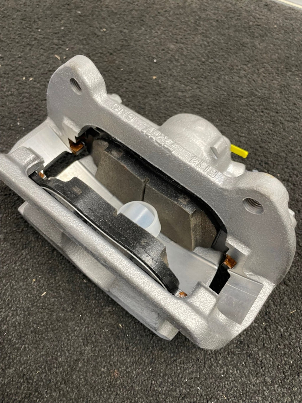 AUDI A3 TFSi TDi 8V OS RH FRONT BRAKE CALIPER COMPLETE CARRIER  340