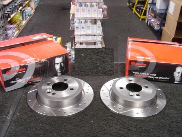 MINI ONE DIESEL COOPER S REAR BRAKE DISCS ONLY DRILLED GROOVED 