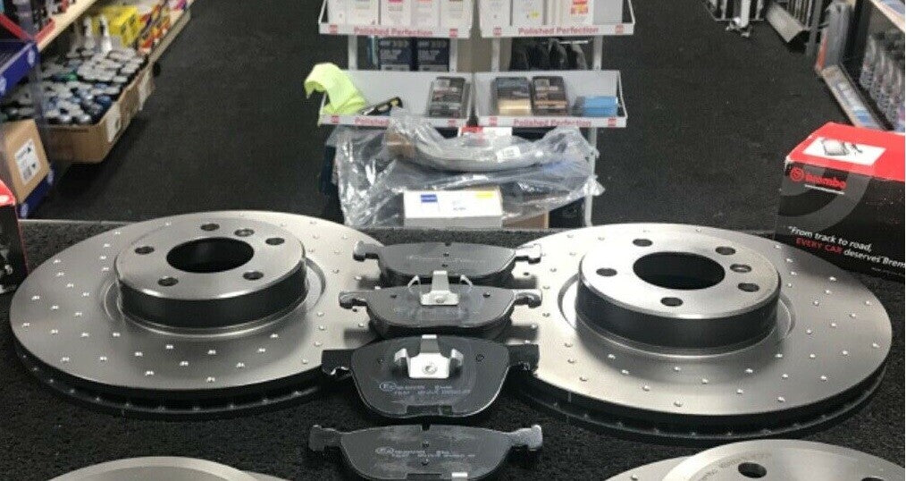 BMW X5 Xdrive 40D MSPORT BRAKE DISCS CROSS DRILLED BRAKE PADS FRONT 348MM