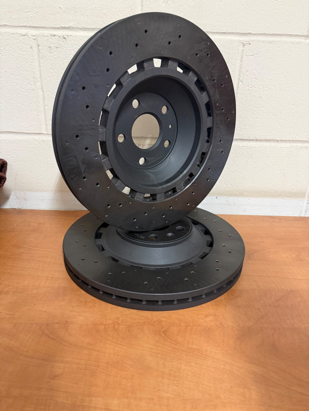 FOR AUDI RS3 8V 2016-ON FRONT DRILLED COATED BRAKE DISCS PAIR 8V0615301C 370mm