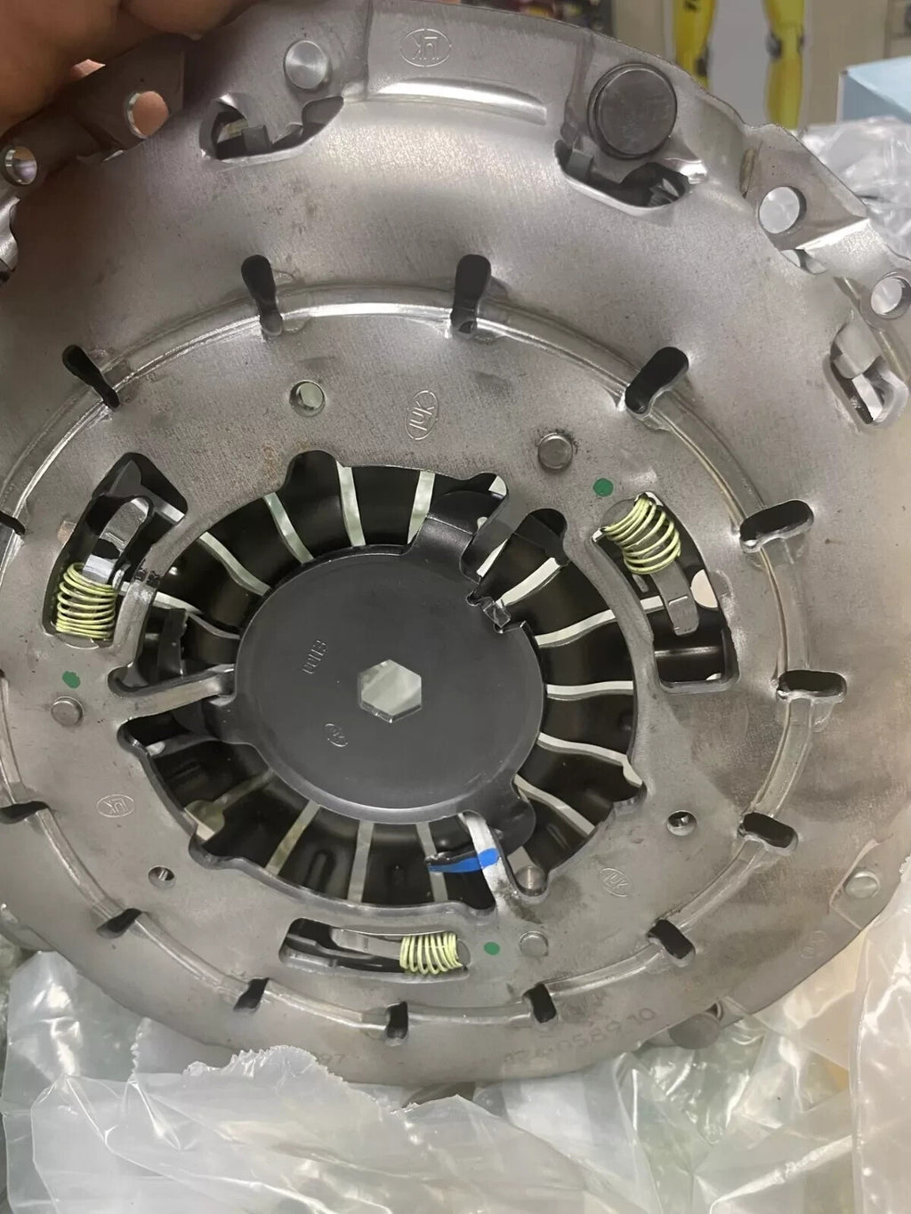 CLUTCH KIT 3 PCE BMW 116D F21 218D 418D F22 F23  624353000 21207628091