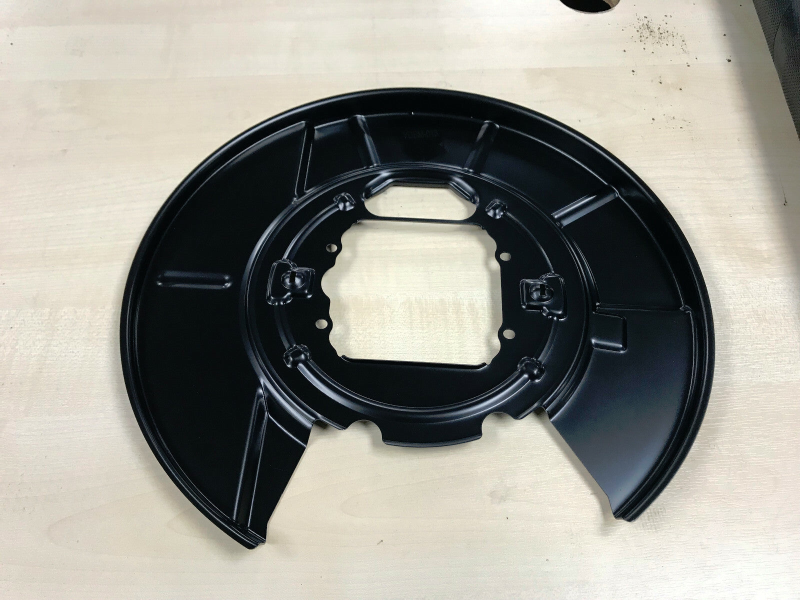 BMW X5 E53 00-06 BRAKE DISC PLATE COVER SHIELD FOR 324mm DISCS REAR RIGHT