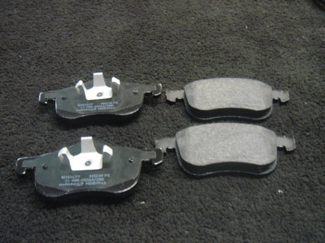 VOLVO S60 S80  BRAKE PADS FRONT SET NEW   