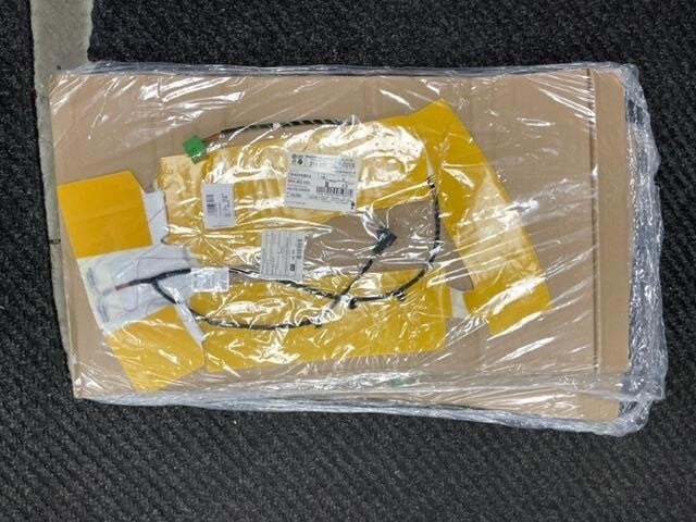 AUDI A4 A5 2016ON FRONT HEATED SEAT HEATING ELEMENT 8W0963555 *GENUINE*