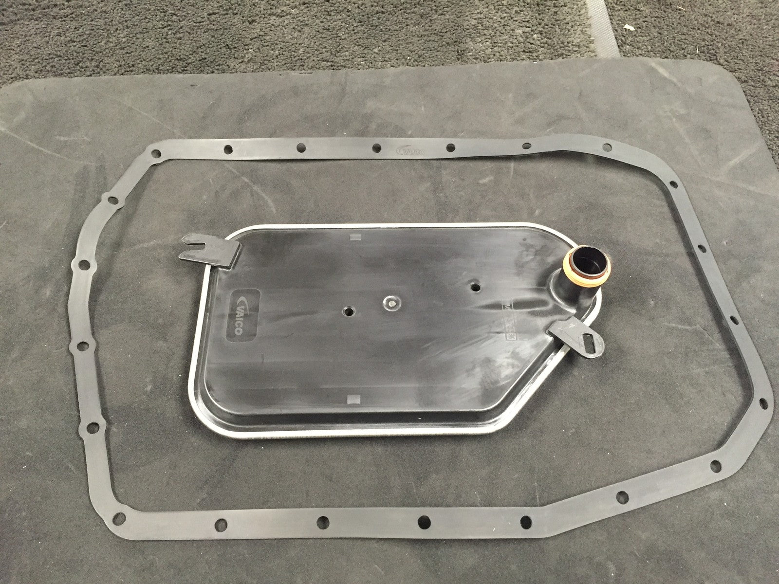 728i 2.8 E38 01/96-07/02  AUTOMATIC GEARBOX TRANSMISSION  FILTER SUMP PAN