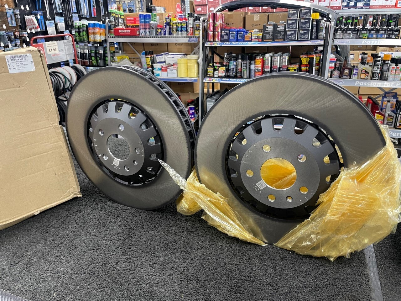 AUDI Q7 Q8 SQ5 VW TOUAREG FRONT BRAKE DISCS PAIR GENUINE AUDI 375mm 4M0615301AS