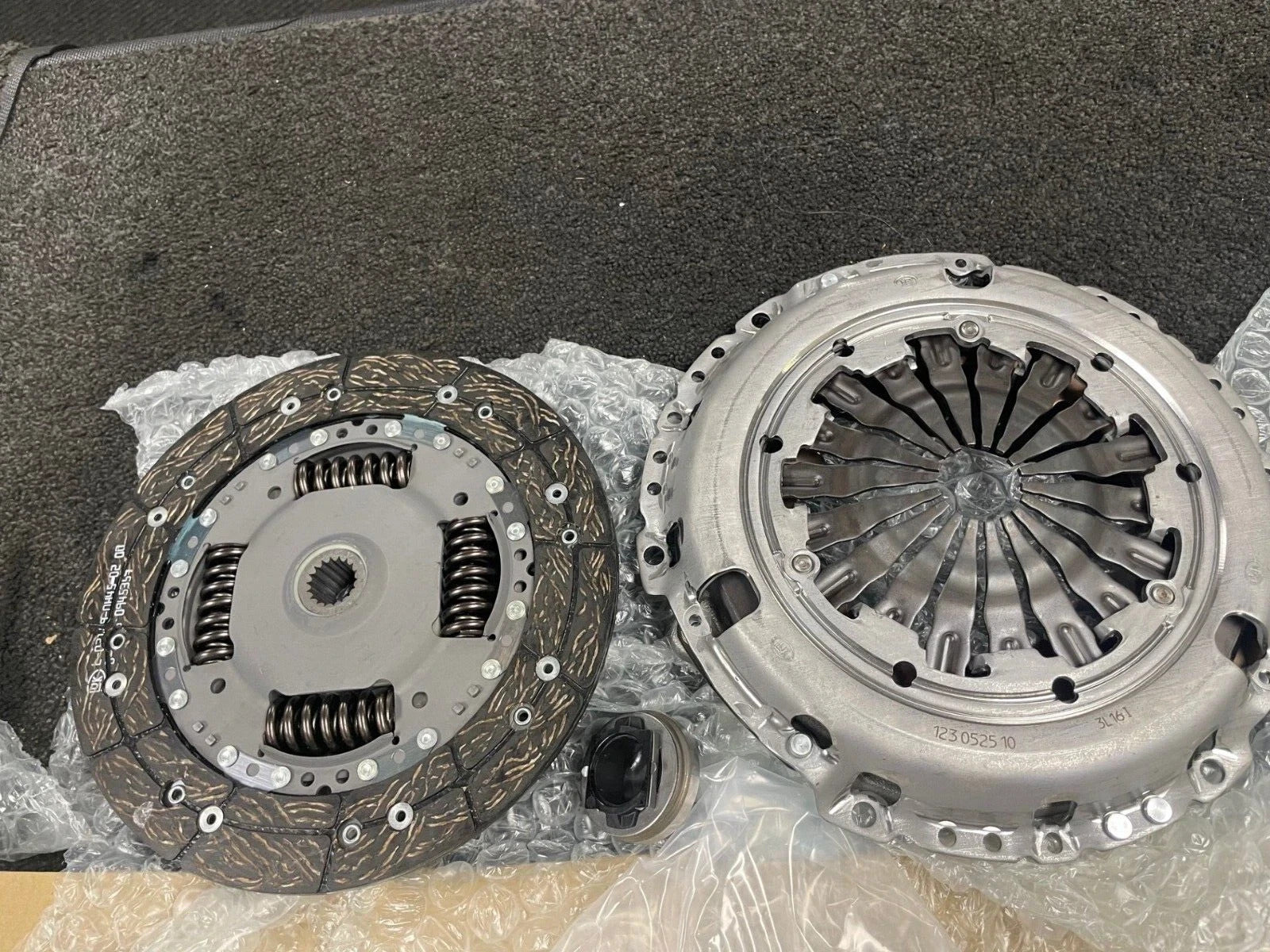 3PCE CLUTH KIT LUK C3 C4 PICASSO PEUGEOT 208 1.5D 1.6D  623332500 623332700