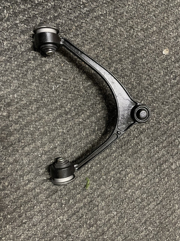 FOR LEXUS GS300 GS430 ARISTO FRONT UPPER WISHBONE CONTROL ARM  RH 48610-39085