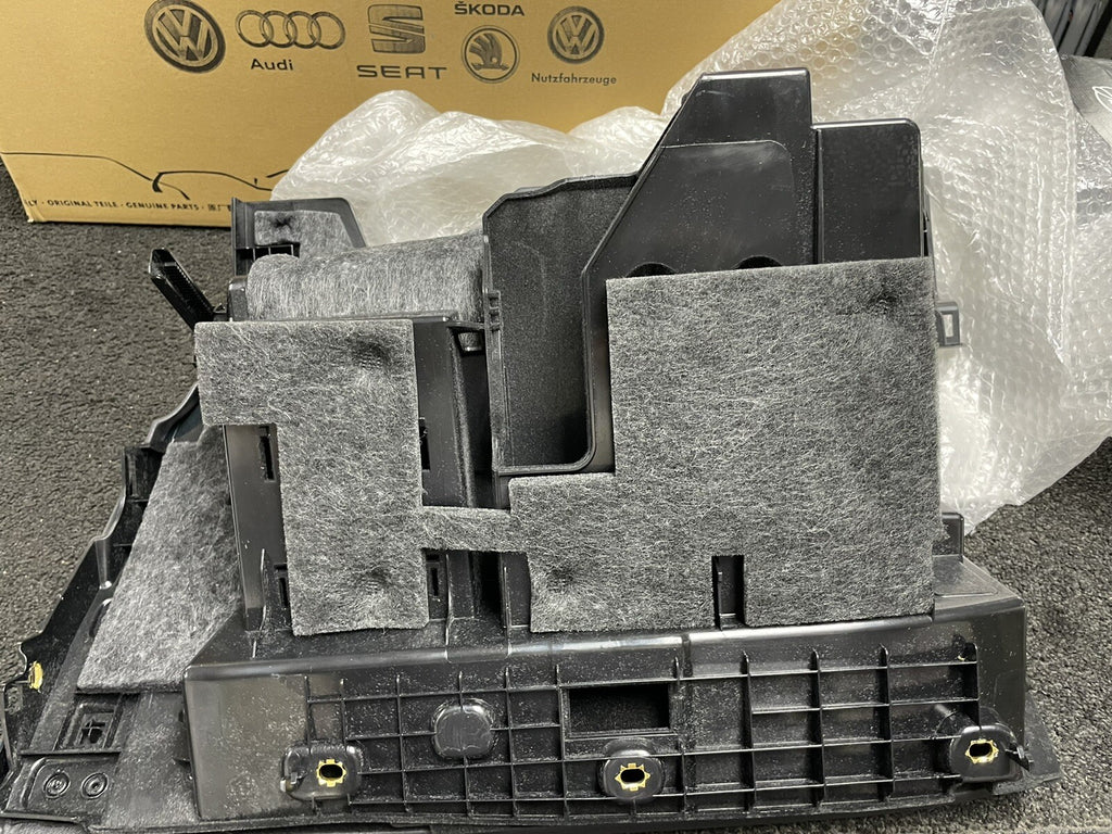 AUDI Q7 TDi FSi QUATTRO 2016 ON GENUINE GLOVE BOX LID SOUL BLACK 4M285703524A