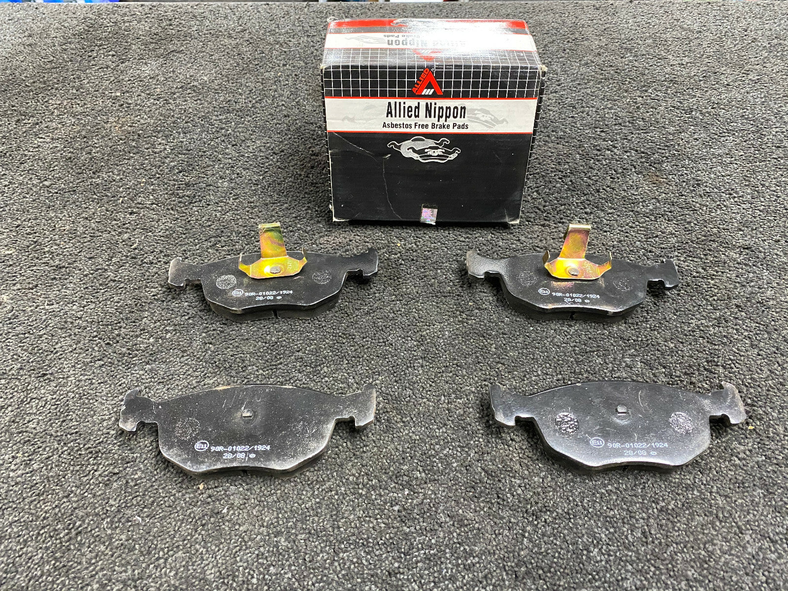FRONT BRAKE PAD SET FOR FORD MONDEO 2.5 MK1 MK2