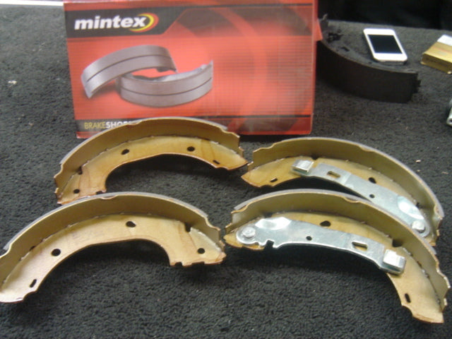  FOR CITROEN RELAY FIAT DUCATO PEGEOT BOXER  MINTEX REAR BRAKE SHOES
