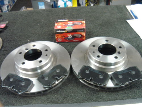 BMW 728 730 735 730 E38 FRONT BRAKE DISC & MINTX  PADS 