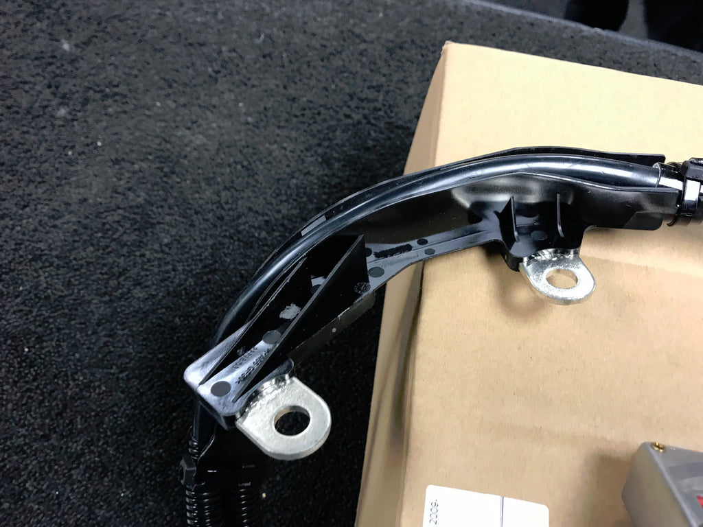 BATTREY BLOW OFF LEAD CABLE FOR MERCEDES E CLASS W212 2009-16 A2124409752