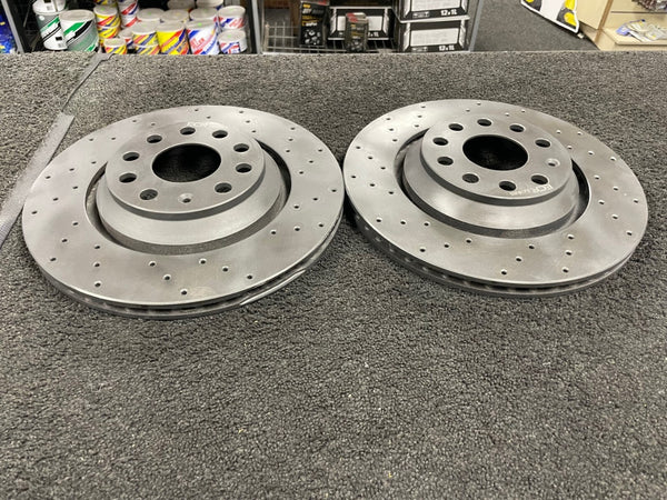 AUDI A3 S3 RS3 RSQ3 Q3 REAR CROSS DRILLED BLACK COATED BRAKE DISC PAIR 310m