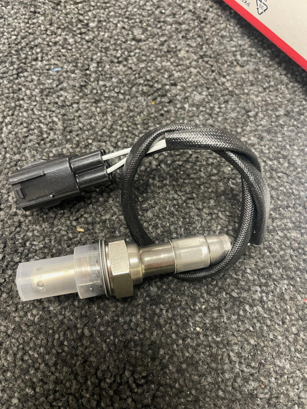 FOR LEXUS CT200H 1.8 GS250 IS250 PRIUS ZVW30 LAMBDA EMISSION SENSOR FRONT PRECAT