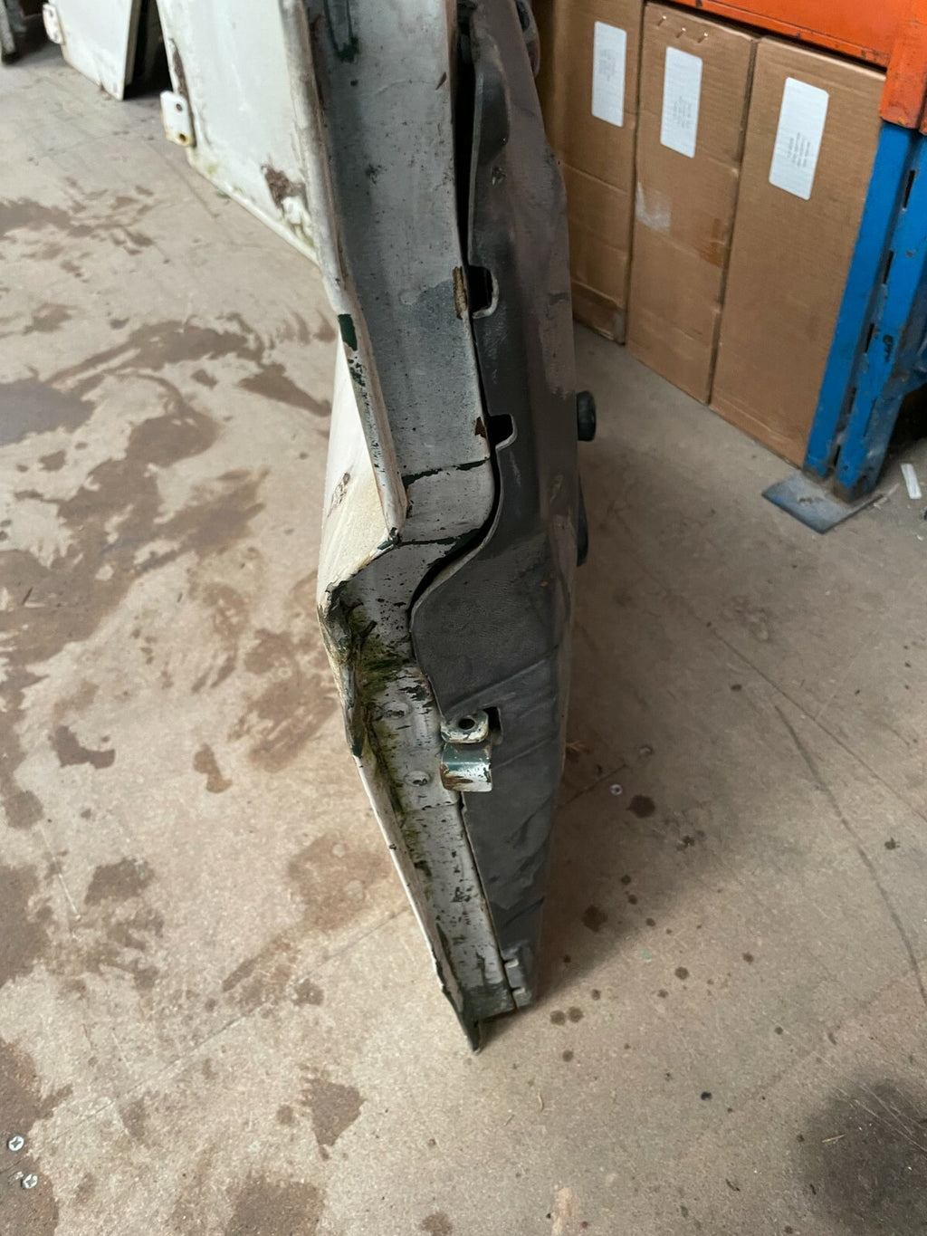 LANDROVER DEFENDER  90 110 TDi OS RH DRIVER FRONT DOOR COMPLETE NO ROT