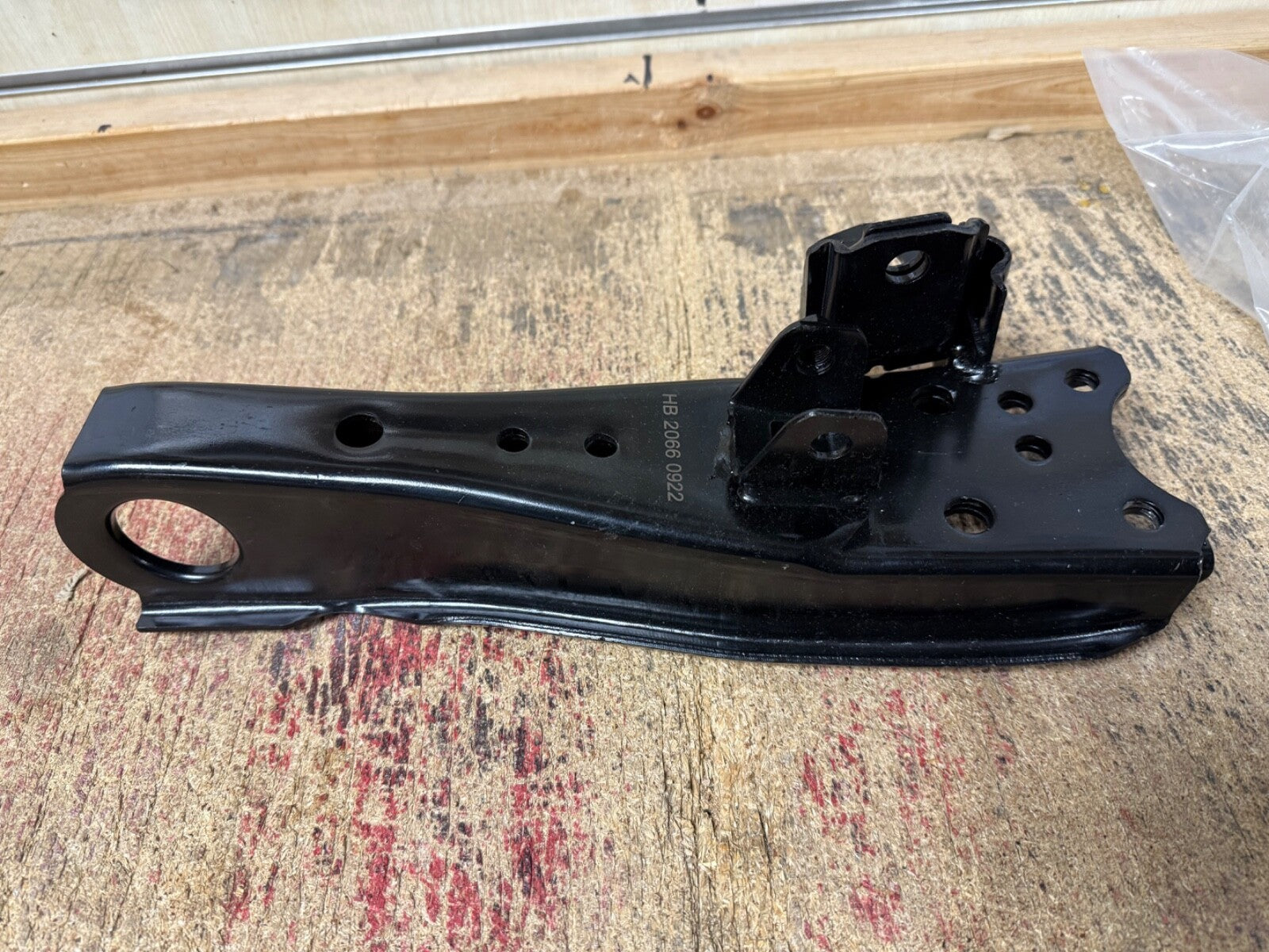 Track Control Arm For Toyota Hiace 98-12 Front Right Lower without bush