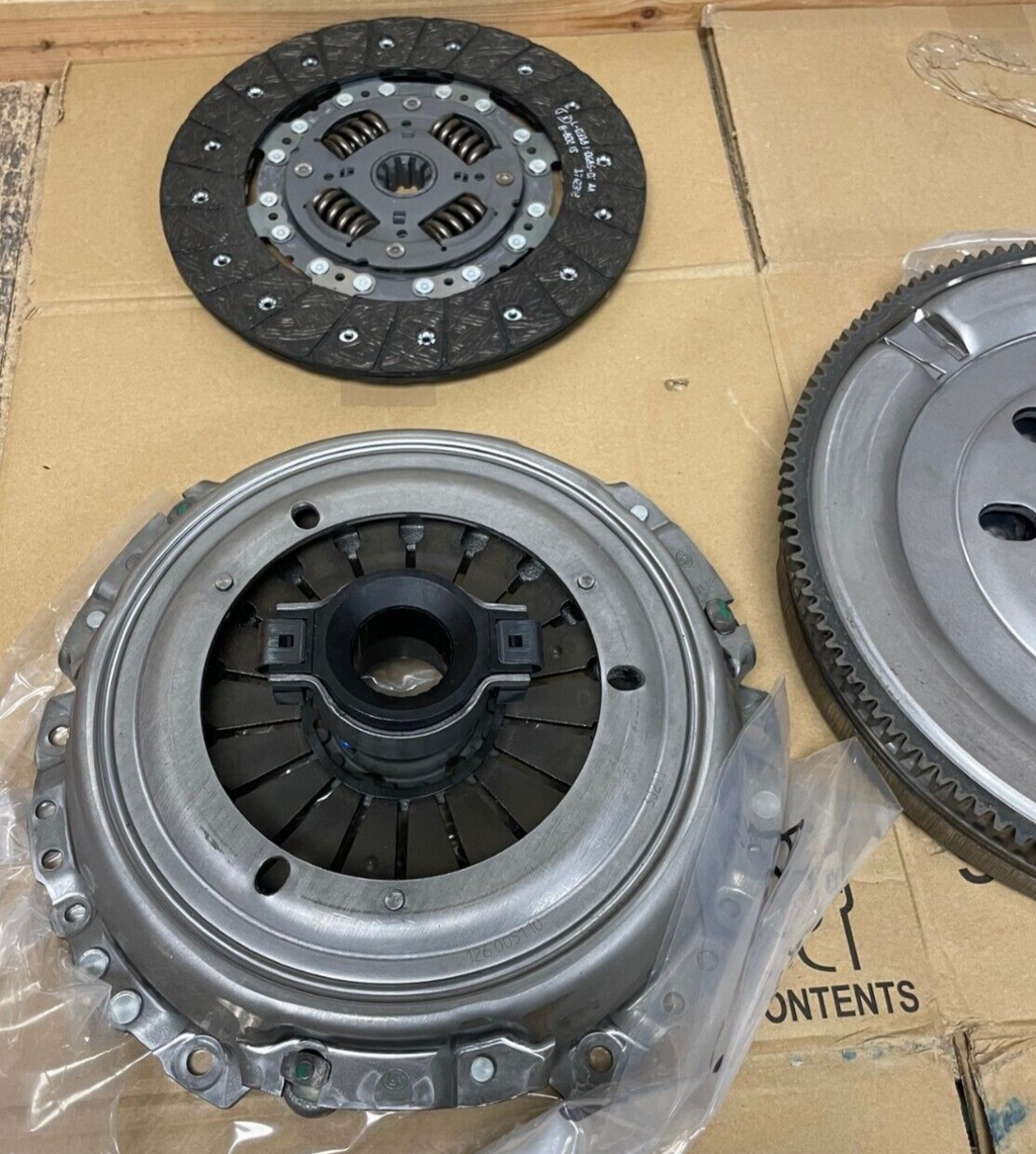 FLYWHEEL+ CLUTCH KIT  FOR MOVANO MASTER FOR NISSAN NV400 2.3CDTi DCI 2010-2019