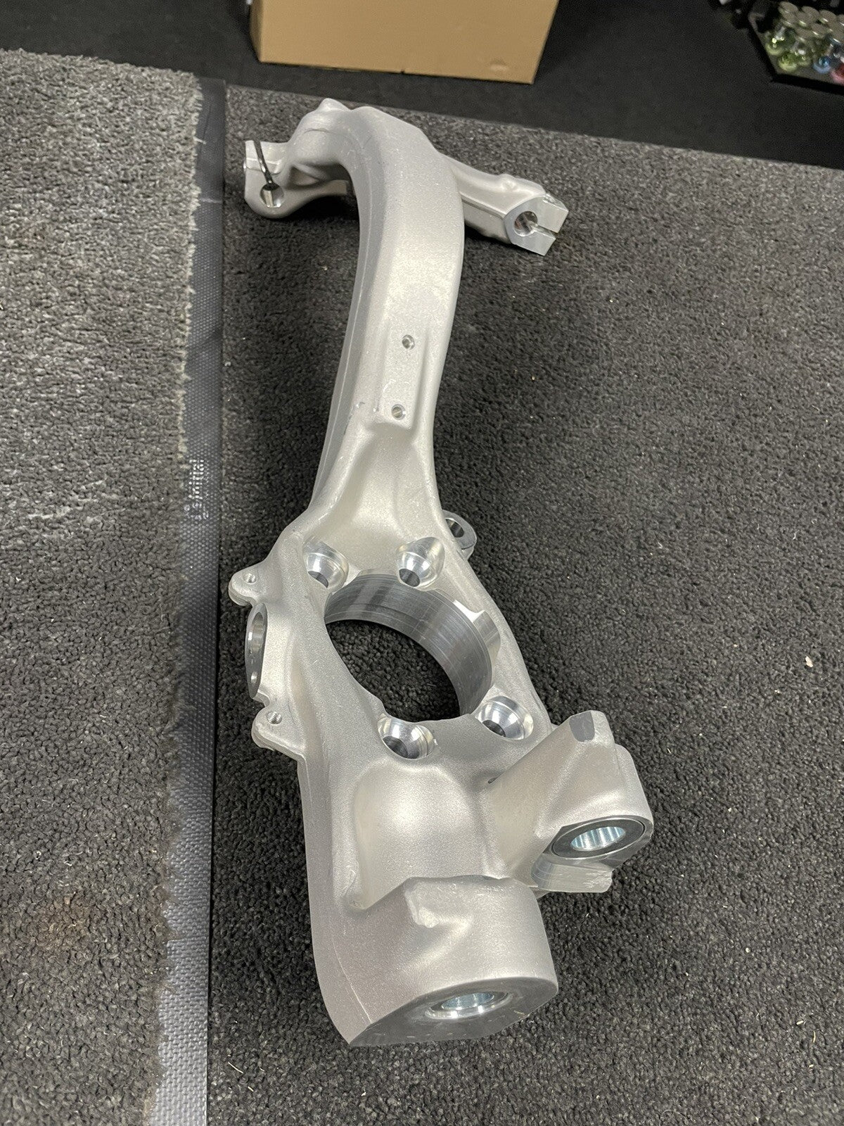 FRONT RH OS SUSPENSION KNUCKLE AUDI A4 S4 B6 B7 8E 8H TDi QUATTRO CONVERTIBLE