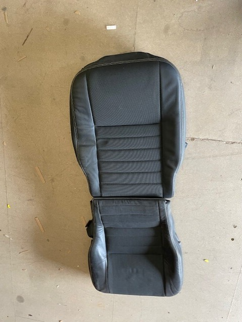 LANDROVER DEFENDER 90 110 TDCI PUMA XS SECOND ROW 60/30 30 SEAT COVER WITH  FOAM