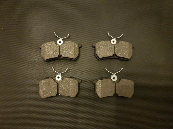 FOR FORD FIESTA MK5 MK6 1.0 1.5 1.6 FOCUS 1.4 1.8 OE QUALITY NEW REAR BRAKE PADS