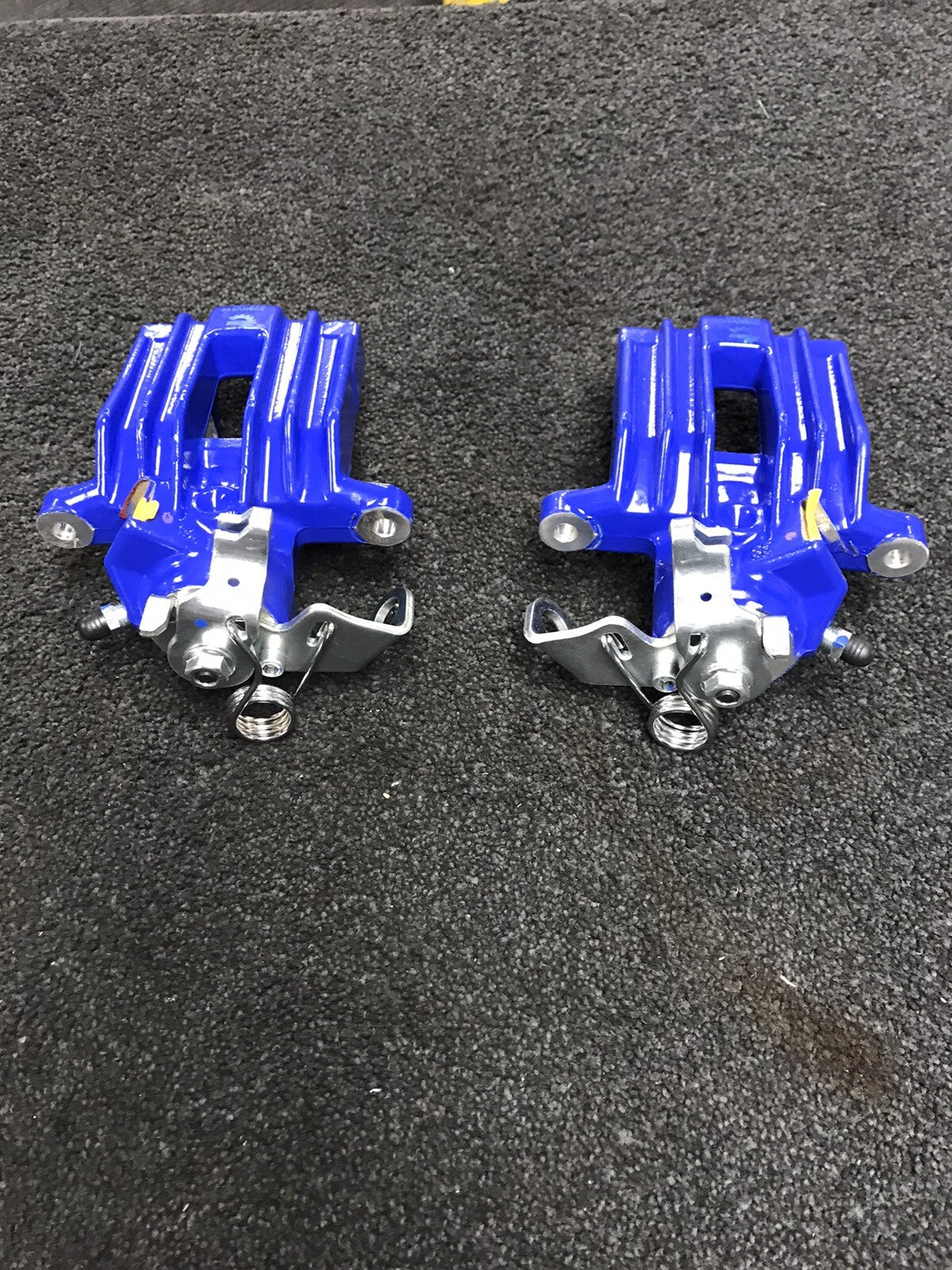 2 x REAR BRAKE CALIPER BLUE FOR AUDI A3 TT CORDOBA LEON IBIZA OCTAVIA SOLID DISC