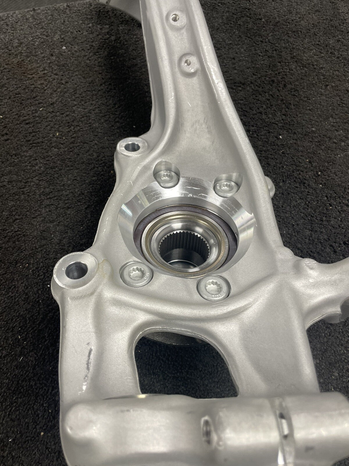 AUDI ALLROAD A4 A5 A6 A7 Q5 FRONT LH NS STEERING STUB KNUCKLE HUB BEARING