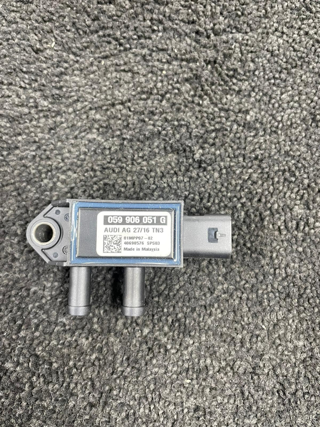 FOR AUDI A4 A5 A6 A7 Q7 3.0TDi DPF PRESSURE SENSOR DPF 059906051G ORIGINAL VW