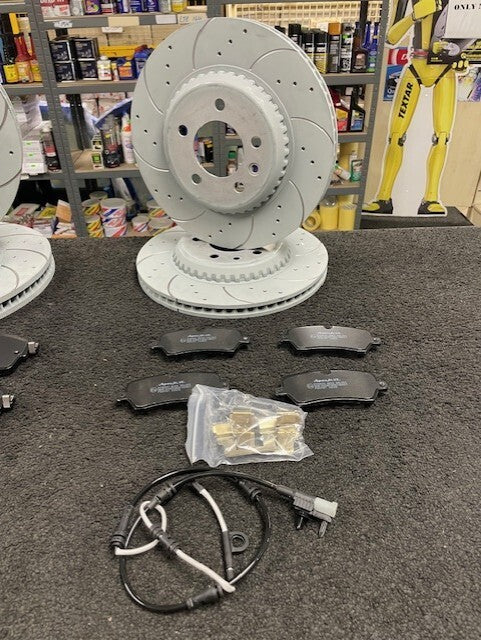 FOR DEFENDER 110 S (MK3 (L663)) FRONT REAR BRAKE DISCS DRILLED GROOVED PADS