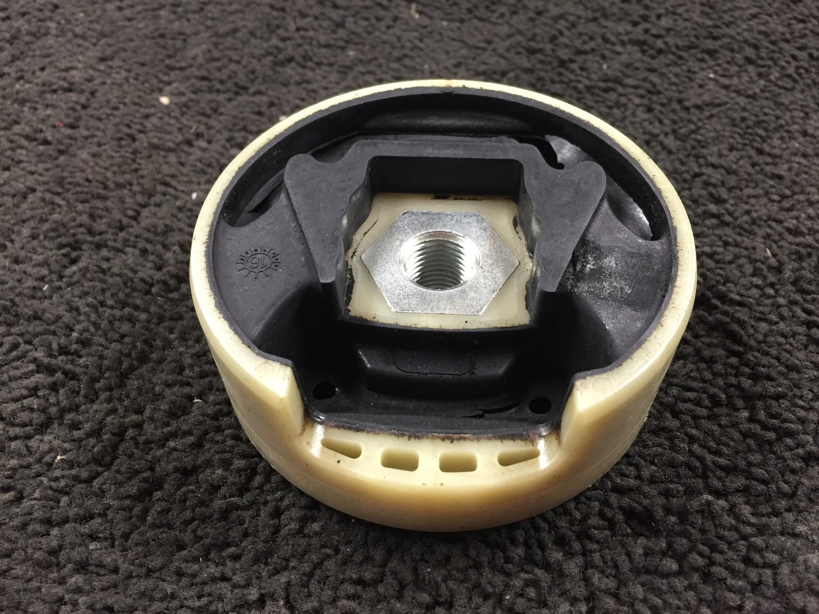 FOR GOLF AUDI A3 SKODA OCTAVIA SEAT UPPER LOWER GEAR BOX MOUNTING PAIR 