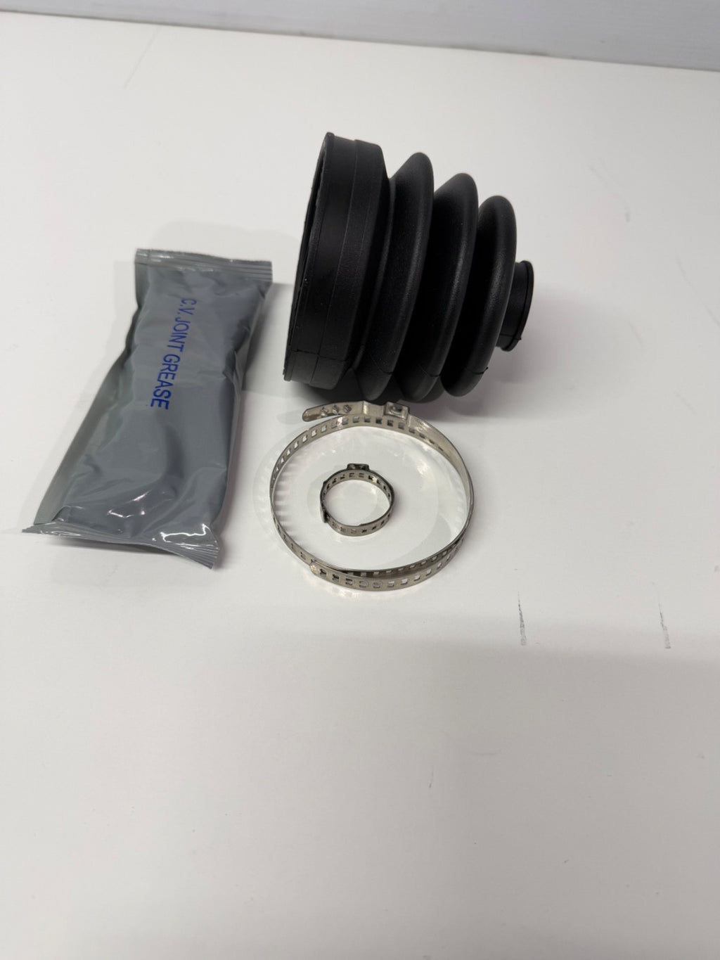 FOR TOYOTA HIACE GRANVIA REGIUS 4WD REAR OUTER DRIVESHAFT RUBBER BOOT KIT 