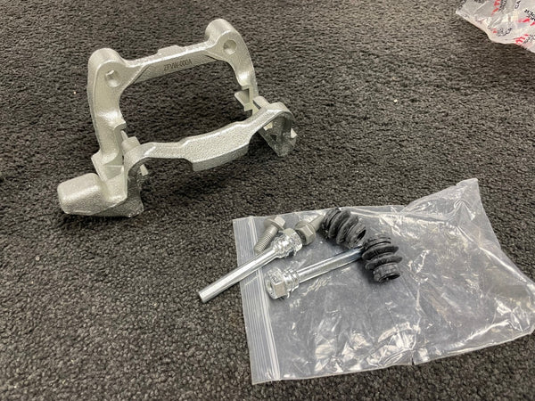 REAR BRAKE CALIPER CARRIER BRACKET RH OSAUDI A3 8P TFSi TSi TD GTD 256MM DISC