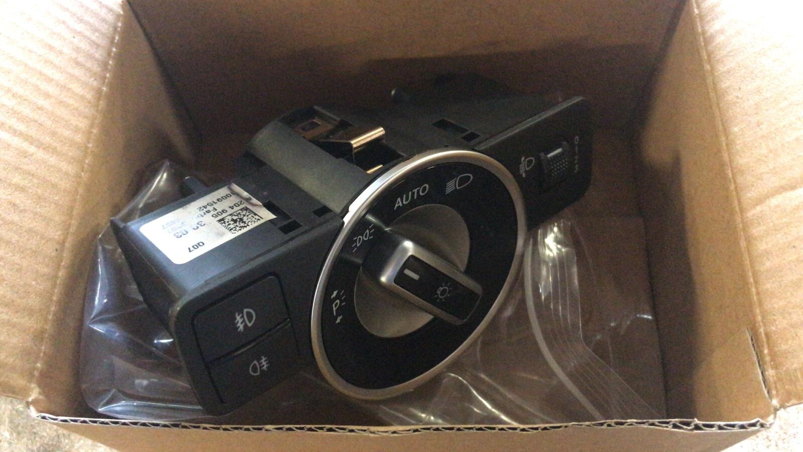 FOR INFINITI Q30 QX30 HEADLIGHT SWITCH A2129050851 GENUINE OE BRAND NEW 