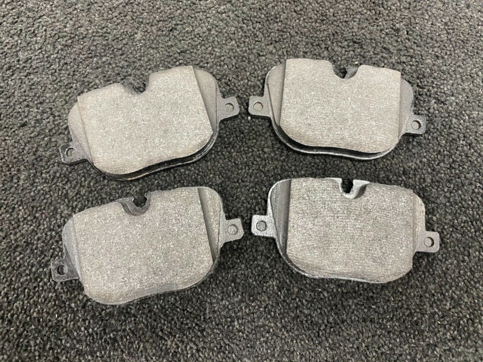 RANGE ROVER  SPORT FRONT BRAKE PADS SET FOR MODELS WITH BREMBO CALIPERS 