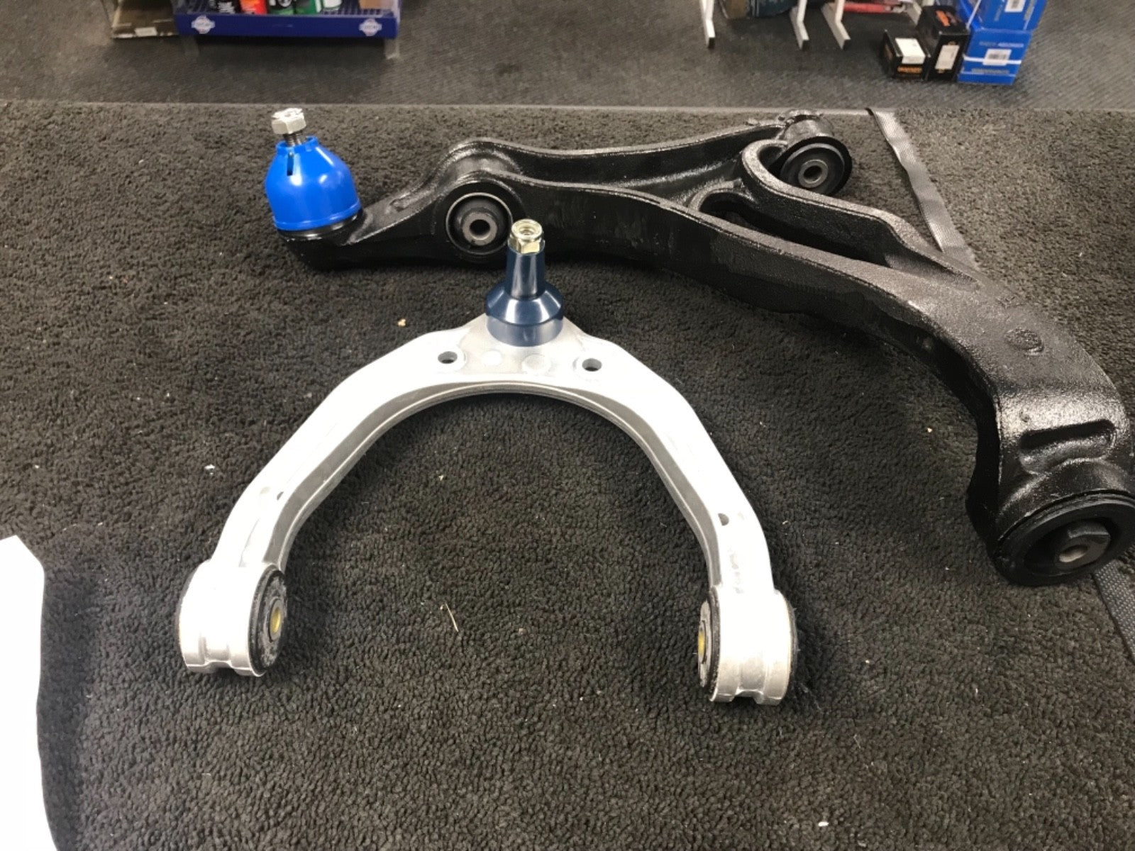 AUDI Q7 VW TOUAREG PORSCHE CAYENNE FRONT UPPER LOWER CONTROL ARM WISHBONE RH SID