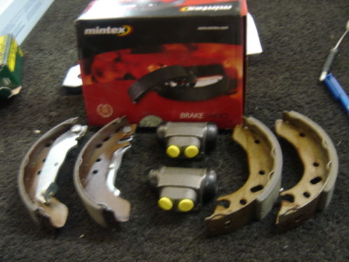FORD ESCORT MK5 MK6 MK7 REAR BRAKE SHOES 2 WHEEL CYLINDERS LH RH  180MM DRUMS