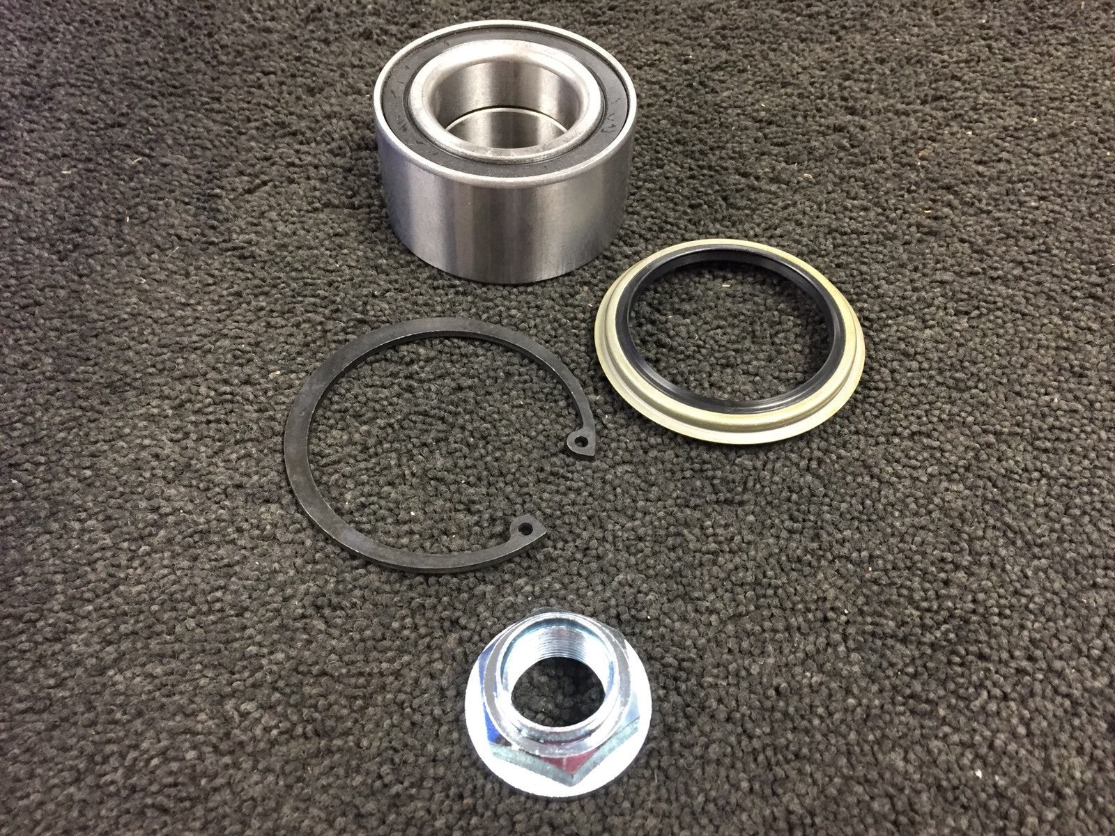 FRONT WHEEL BEARING FOR KIA SEDONA SORENTO 2.5 2.9 CRDi 3.5 1999-2006 LEFT RIGHT