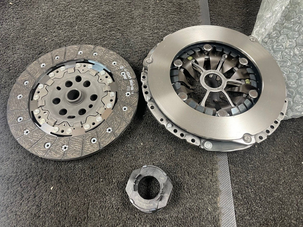 CARAVELLE TRANSPORTER T5 T6 2.0TDi 2009-20 LUK CLUTCH KIT 02A141165P 02A141165R