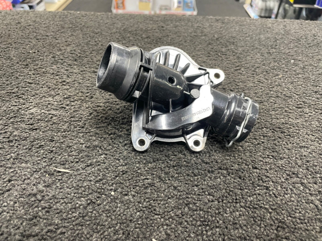 FOR BMW 320d 320cd  E46 THERMOSTAT COMPLETE