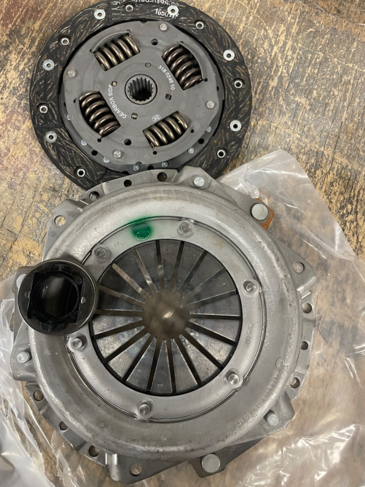 GENUINE LUK CLUTCH KIT  TOYOTA AYGO YARIS CITROEN C1 PEUGEOT 107 1.0 2005-2014