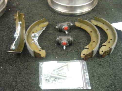 CITROEN XSARA PICASSO BRAKE SHOES & BRAKE CYLINDERS X 2