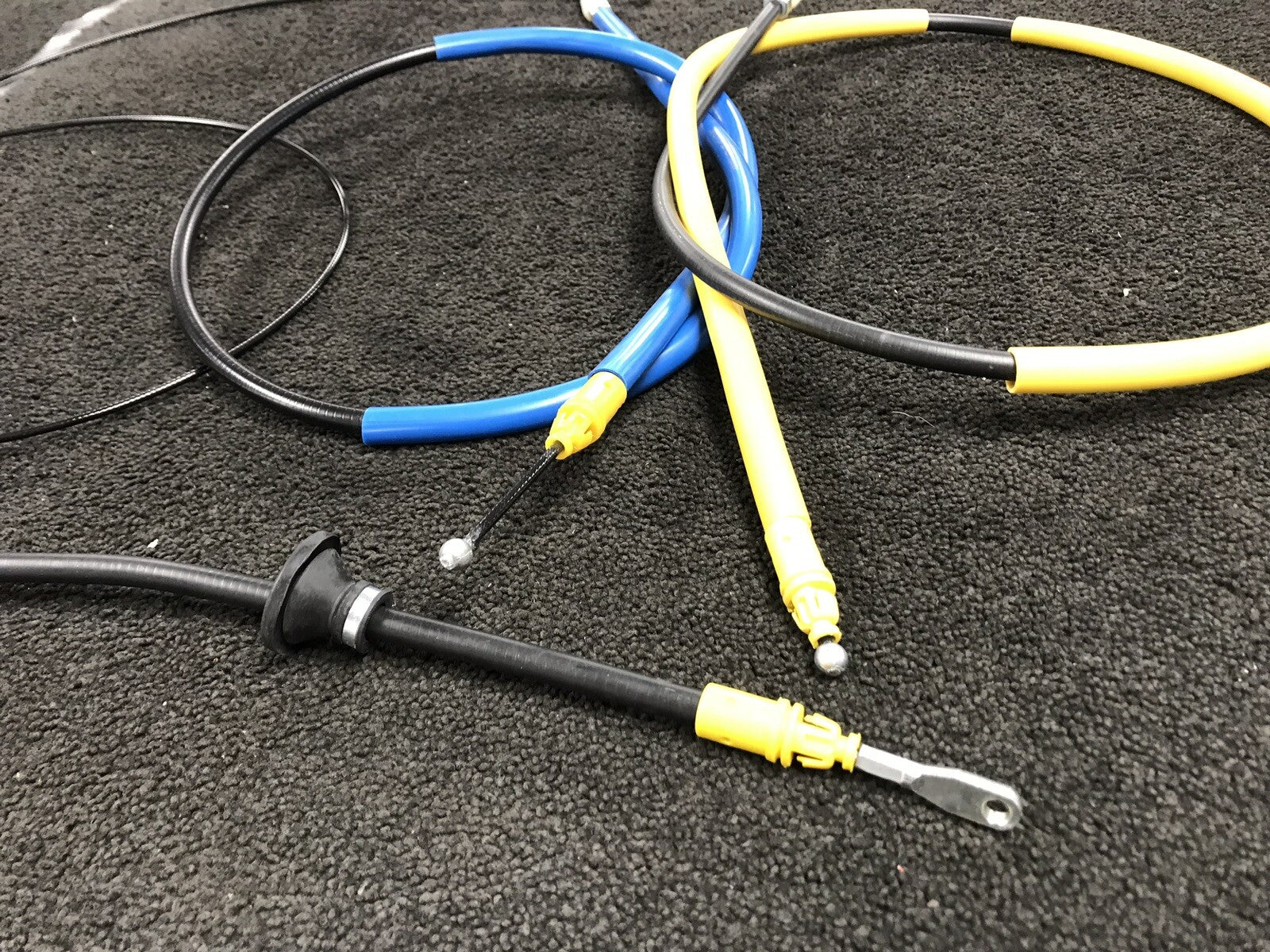VAUXHALL MOVANO  LWB FRONT BRAKE CABLE 2 X REAR HAND BRAKE CABLE DISC BRAKES