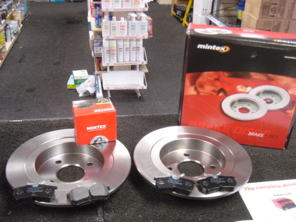 FORD FOCUS RS MK1 REAR BRAKE DISC BRAKE PADS MINTEX  