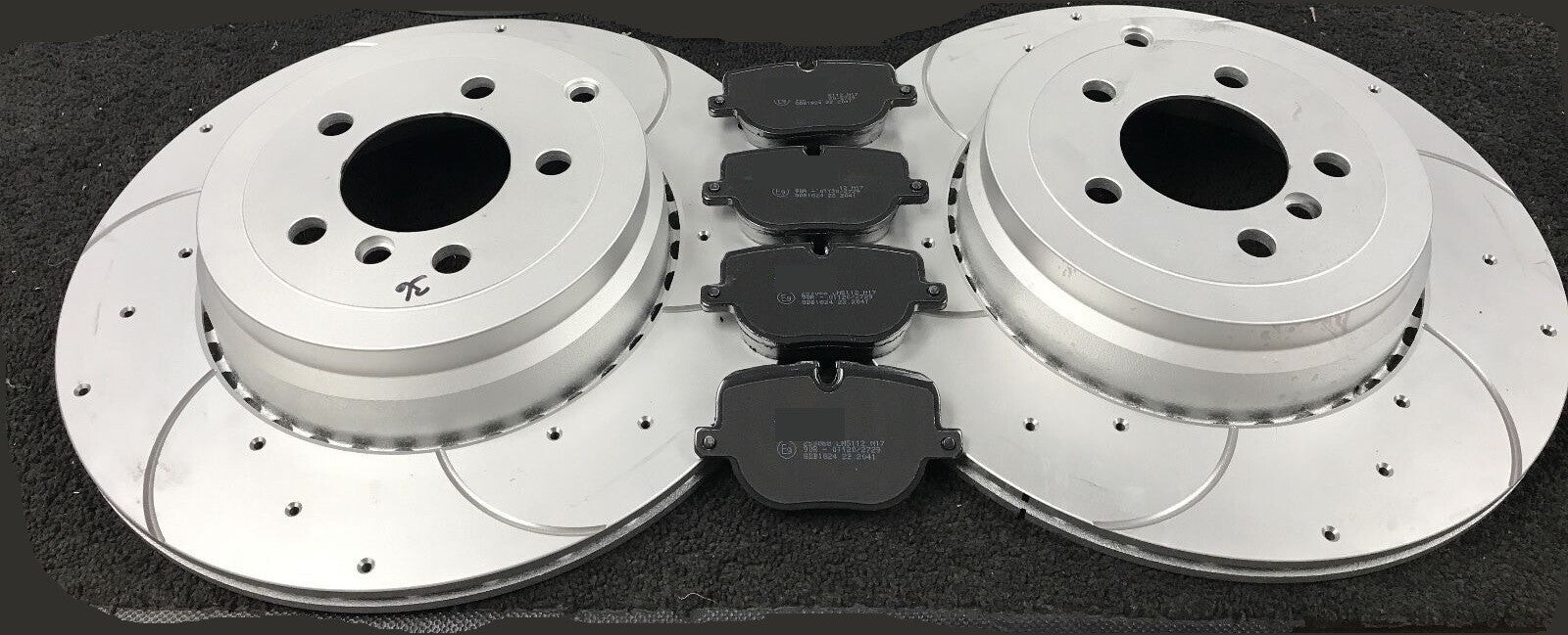  Range Rover Sport 5.0 Supercharged L320  REAR DRILLED GROOVED BRAKE DISCS PADS