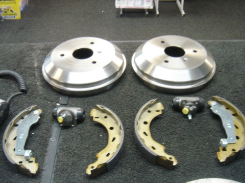 SMART FORTWO ROADSTER CITY PURE PASSION REAR BRAKE DRUMS SHOES KIT CYLINDERS 